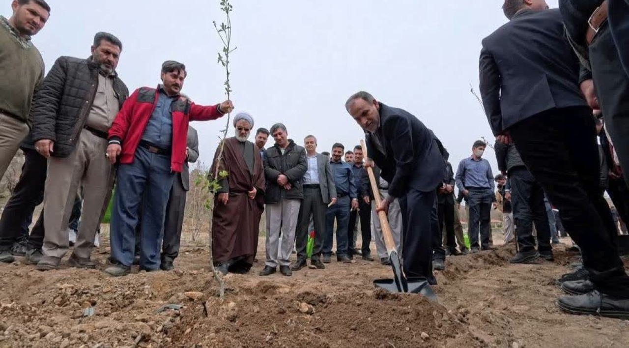همراهی مسئولان با پویش مردمی «ریشه در وطن داریم»